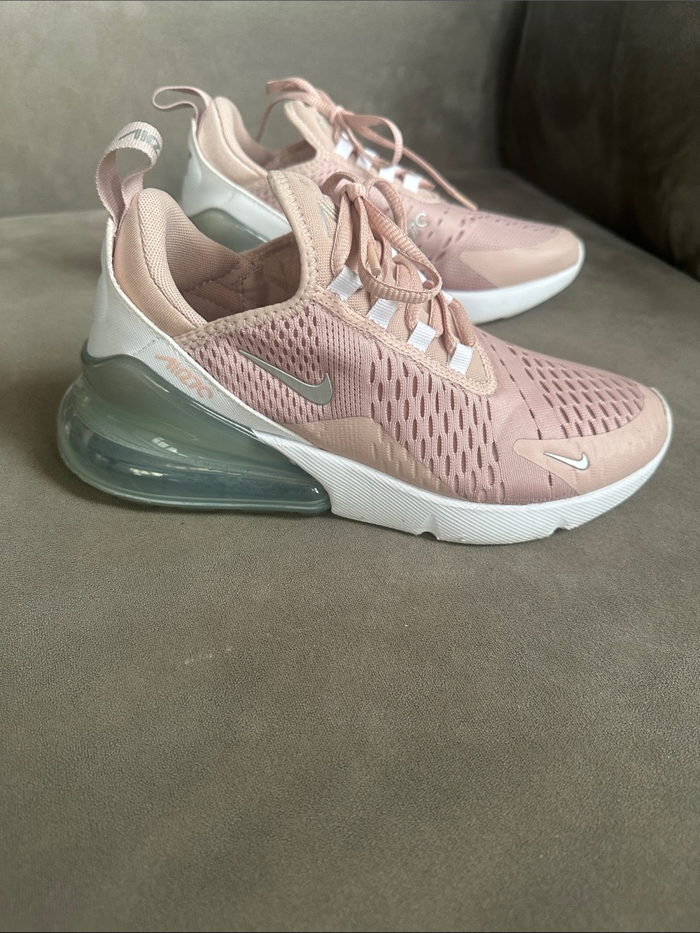 Nike Women’s Air Max 270 in Blush Pink and White